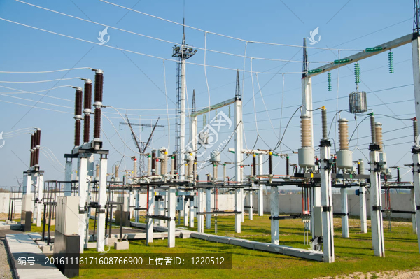 高壓開關(guān)和斷路器的變電站總體觀