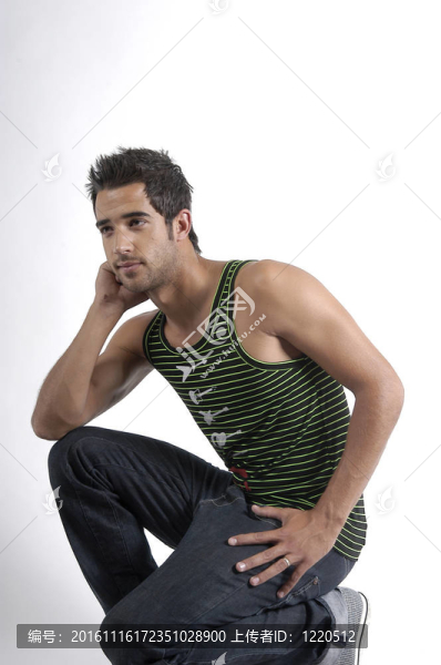 年輕有魅力的男人