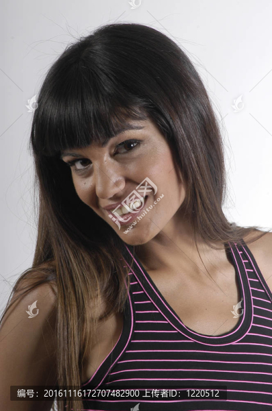 黑發(fā)美女-匯圖網(wǎng) www.fosd68.com 黑發(fā)美女