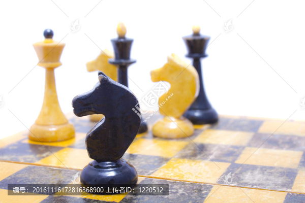 這是棋盤上的棋。
