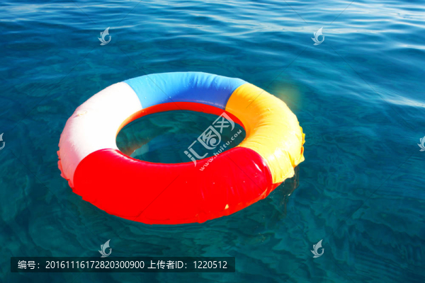 游泳圈