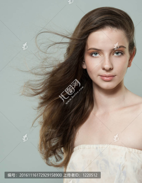 一個美麗女孩的肖像