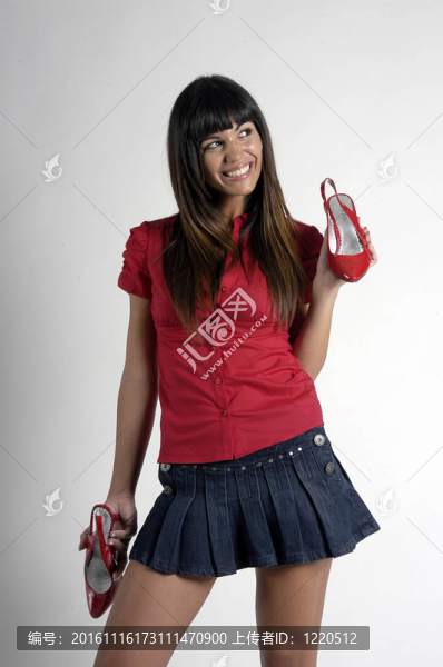 紅鞋子的女人和一個miniskir