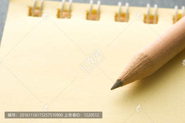 記事本和鉛筆