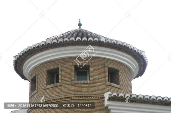 帶塔的農(nóng)村住宅