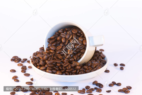 杯子里的咖啡豆