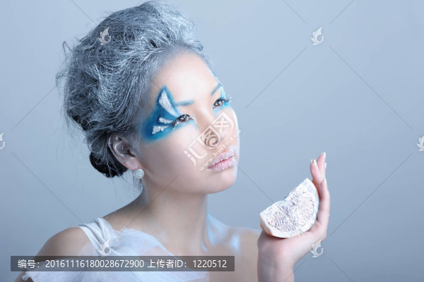 化妝女人的肖像