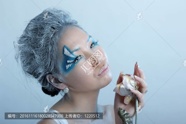化妝女人的肖像