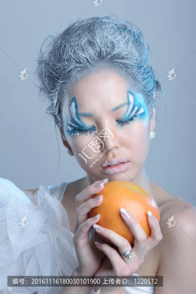 化妝女人的肖像