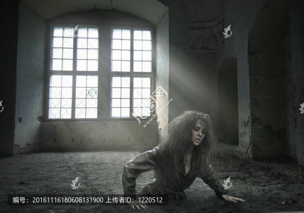 在空出的房間失去的女人