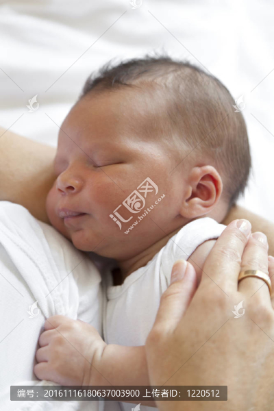 沉睡的嬰兒