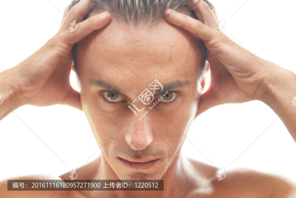 肌肉男的肖像