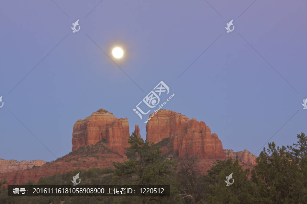 大教堂搖滾和Full,Moon