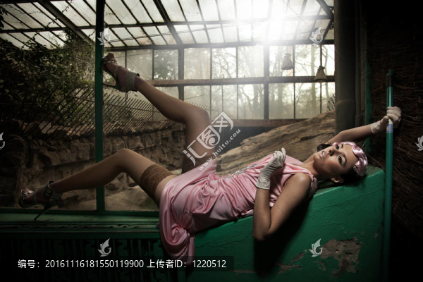 性感少婦躺