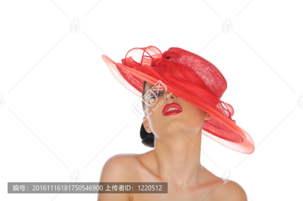 漂亮的女人戴著紅帽子