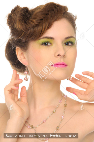 美麗的女人與珠寶