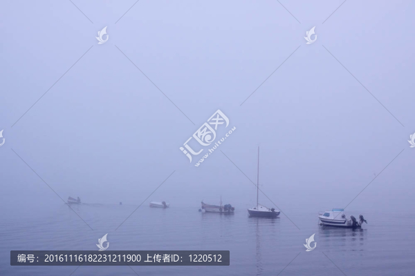 霧蒙蒙的早晨