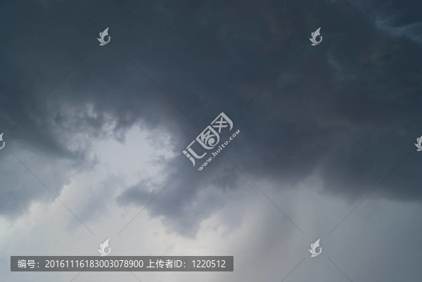 暴風(fēng)雨的烏云