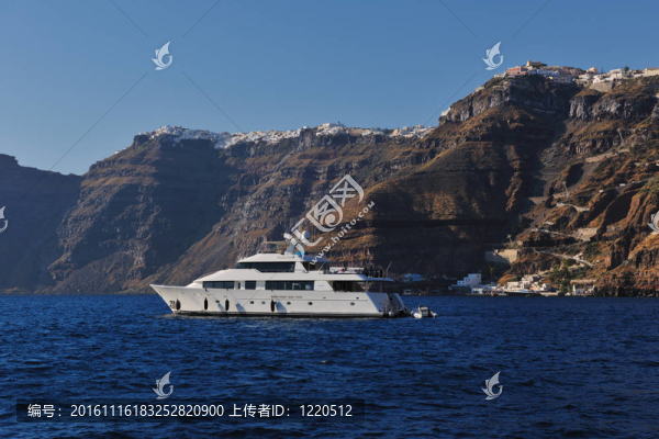 圣托里尼島海岸豪華游艇
