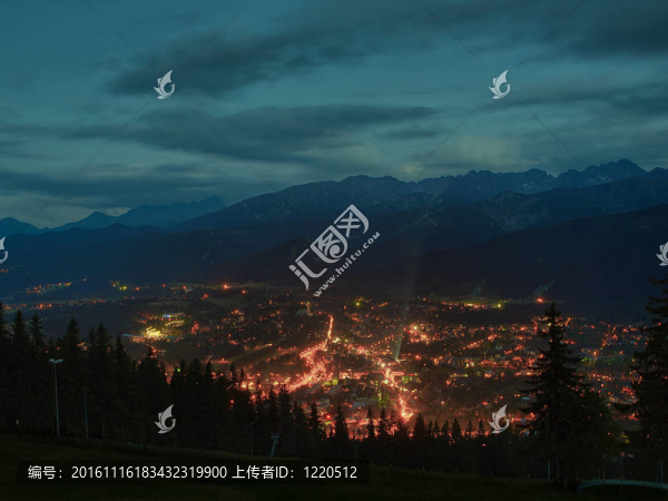 夜晚的扎科帕內(nèi)；波蘭
