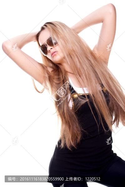 穿著眼鏡的漂亮女人