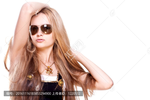 穿著眼鏡的漂亮女人-匯圖網(wǎng) www.fosd68.com 穿著眼鏡的漂亮女人