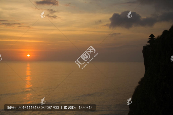 巴厘印度教神廟烏魯瓦圖日落水平
