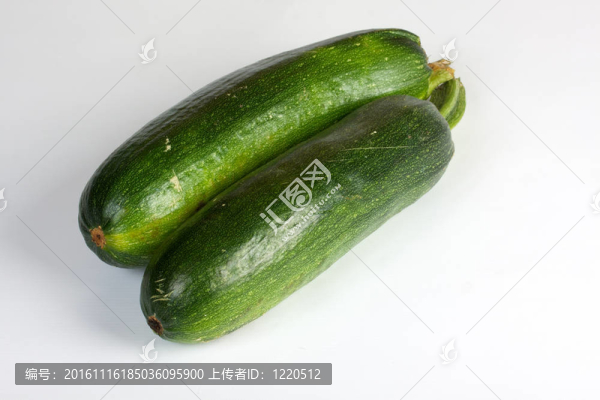西葫蘆孤立在白色背景