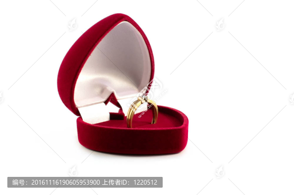 在紅色的情況下，白色的戒指
