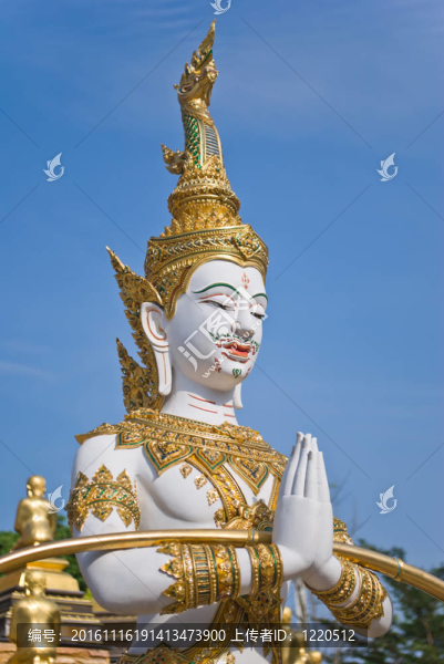 泰國寺廟圖片中的雕像角度