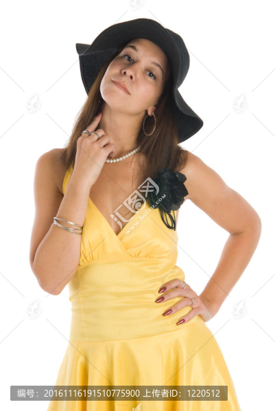 穿黃色衣服的漂亮女人