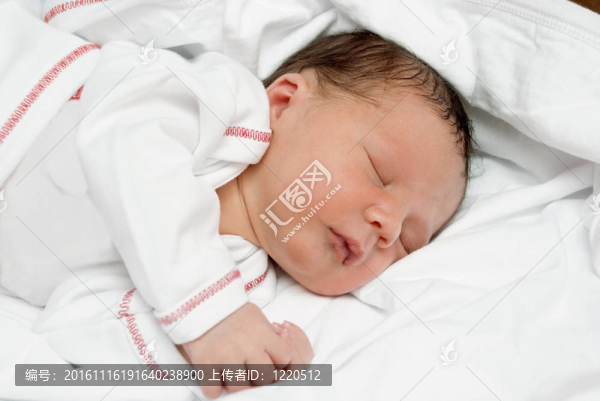 可愛的小新生兒