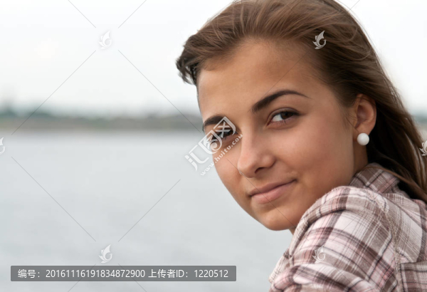一個美麗女孩的肖像