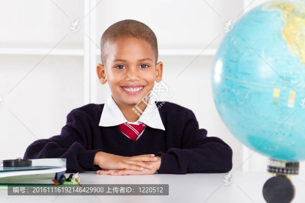 可愛的小男生