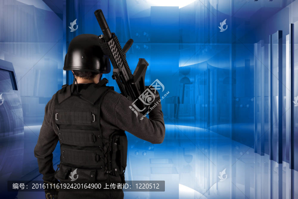 在現(xiàn)代建筑的背景一個機(jī)槍保護(hù)木桶武裝人。