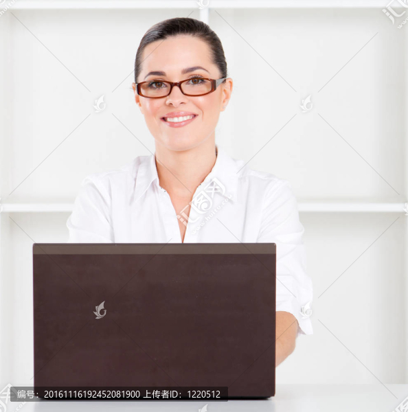 年輕漂亮的女商人