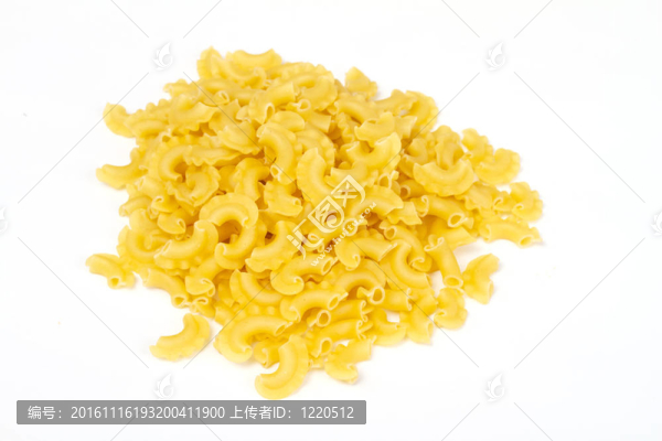 白色背景意大利意大利面食的特寫
