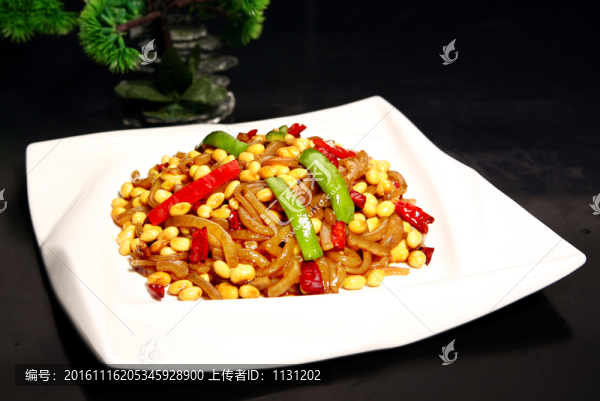黃豆炒肉皮