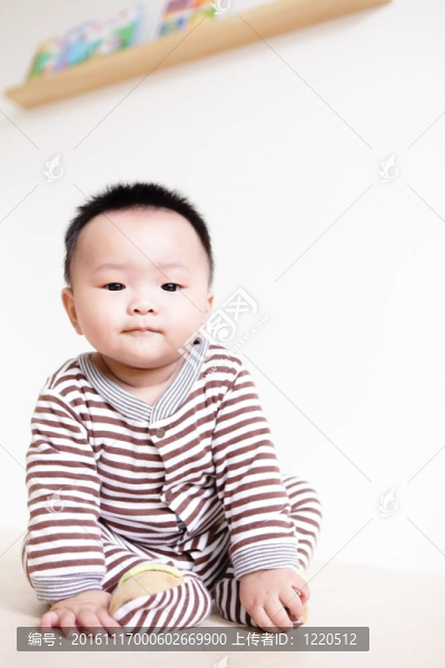 一個小男孩特寫肖像