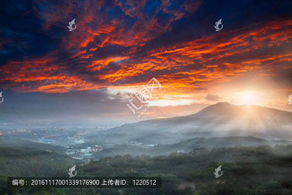 觀音山日出；新的T