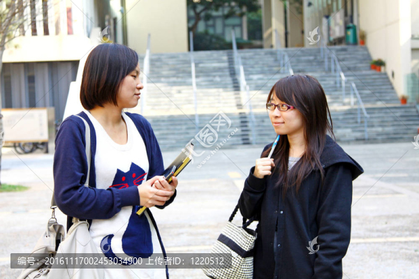 亞洲大學生在大學學習與討論