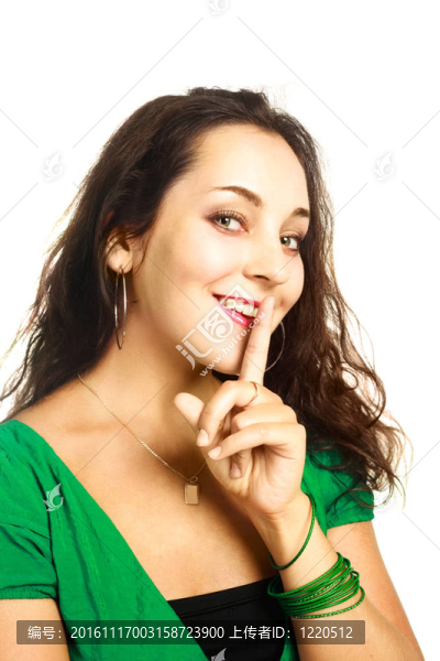 漂亮女孩告訴一個(gè)秘密