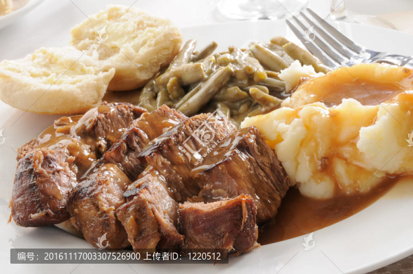 多汁的烤肉