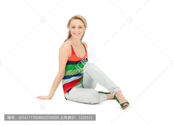 快樂(lè)和無(wú)憂無(wú)慮的十幾歲的女孩
