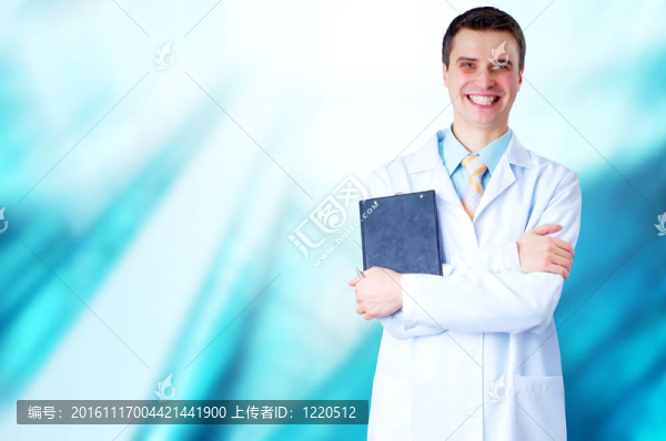 微笑的醫(yī)生在醫(yī)院背景的聽診器