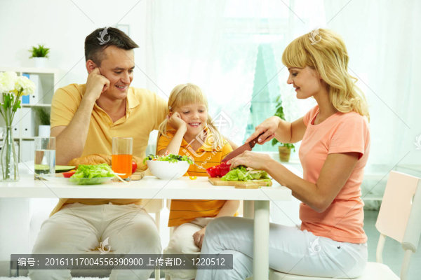 做早餐