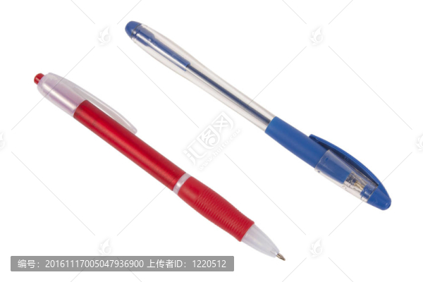 對角線上的兩支鋼筆