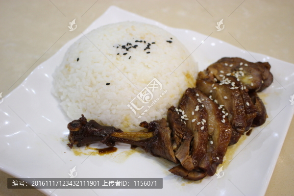 鴨腿飯