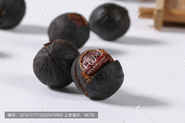 水煮山核桃