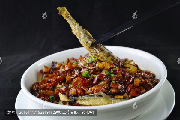 辣椒炒臘魚干